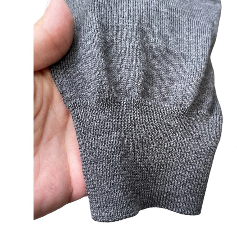 💠🔥Jos. A Bank 100% Merino Wool argyle sweater.  Lightweight and quality!
